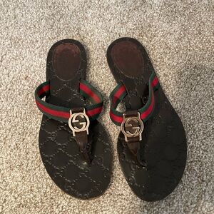 Gucci flip flops women